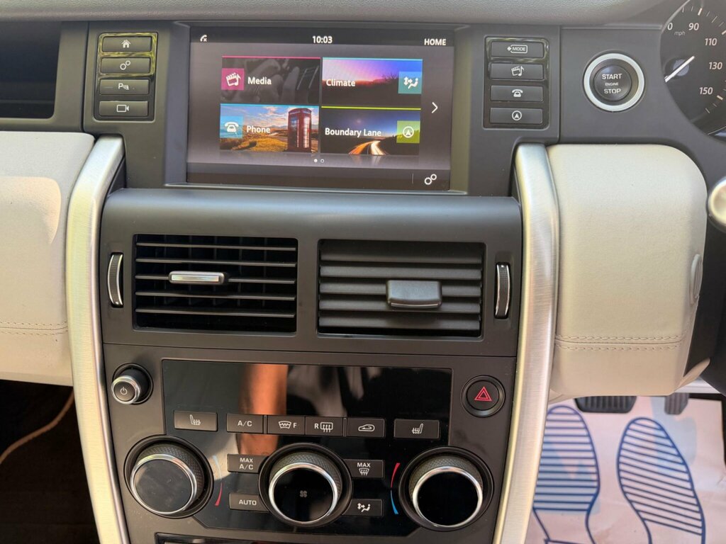 Land Rover Discovery Sport 2L Se Tech White #28