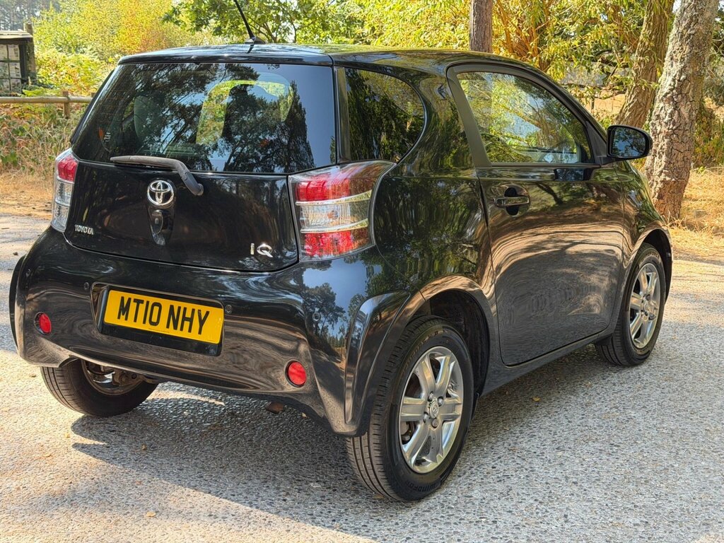 Toyota IQ 1.0 Vvt-i Iq2 68 Bhp Blue #9