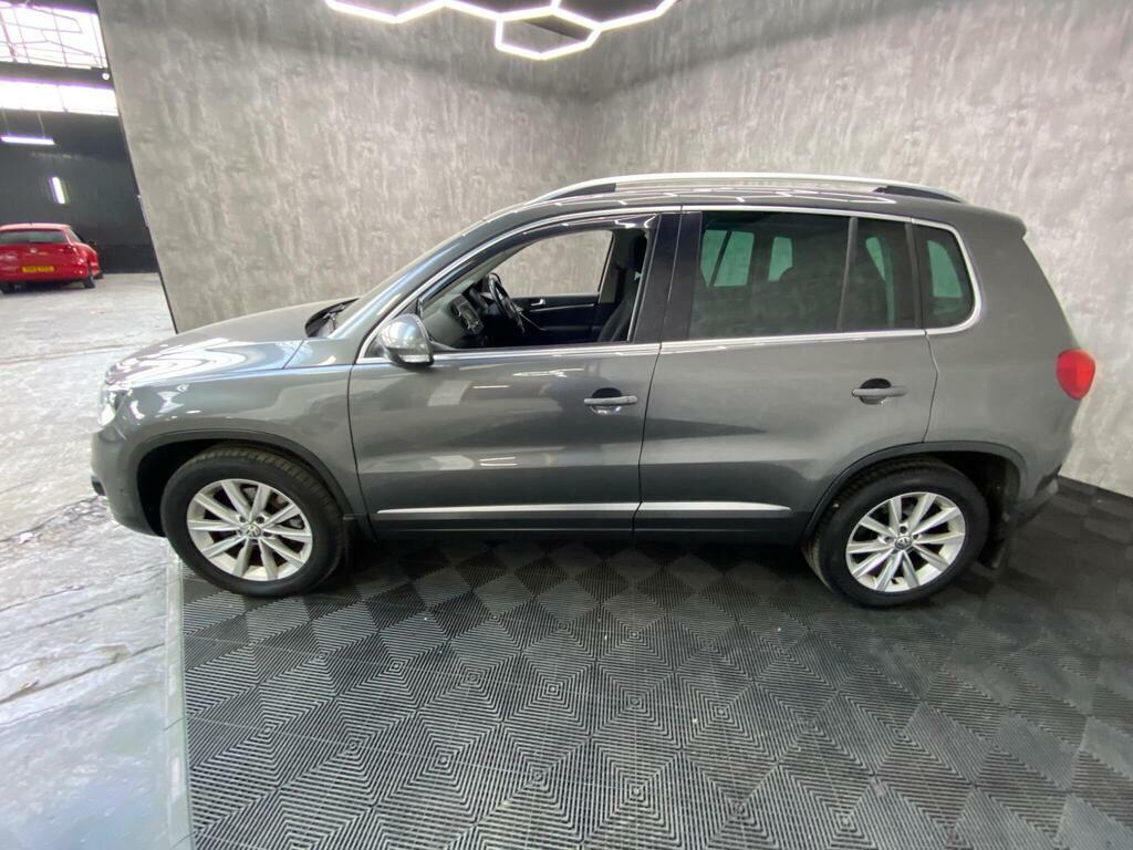 Volkswagen Tiguan Blue #15