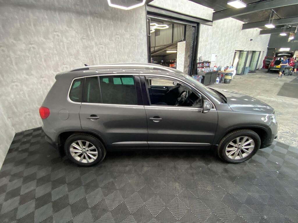 Volkswagen Tiguan Blue #8
