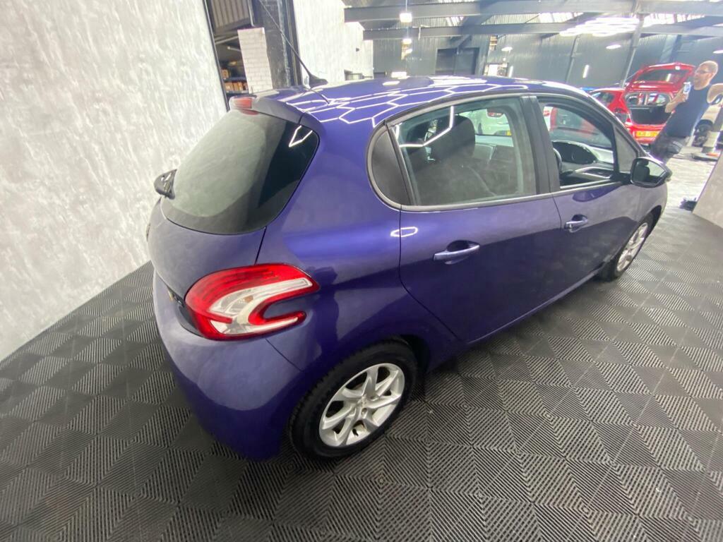 Peugeot 208 1.6 E-hdi Allure Silver #9