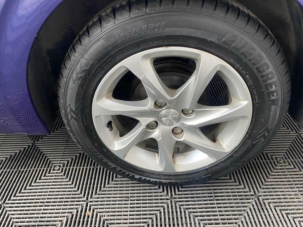 Peugeot 208 1.6 E-hdi Allure Silver #18