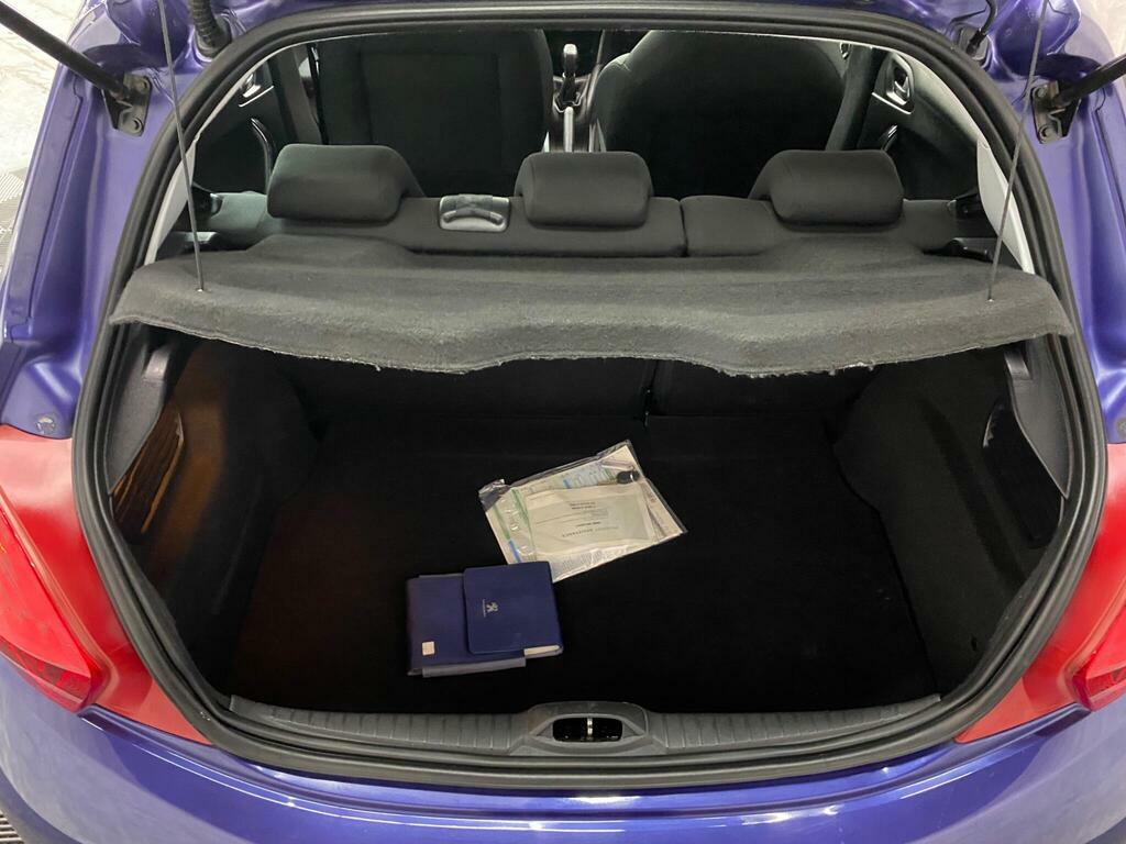 Peugeot 208 1.6 E-hdi Allure Silver #26