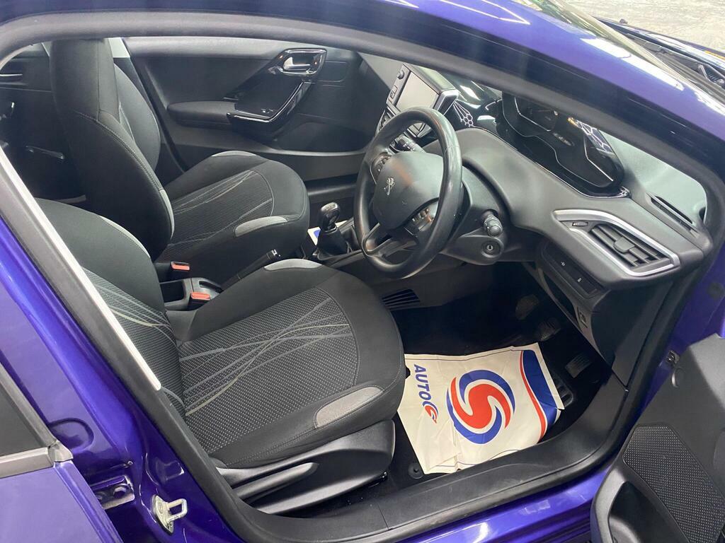 Peugeot 208 1.6 E-hdi Allure Silver #21