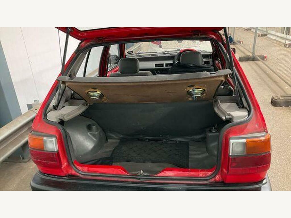 Nissan Micra 1.0 L  #5