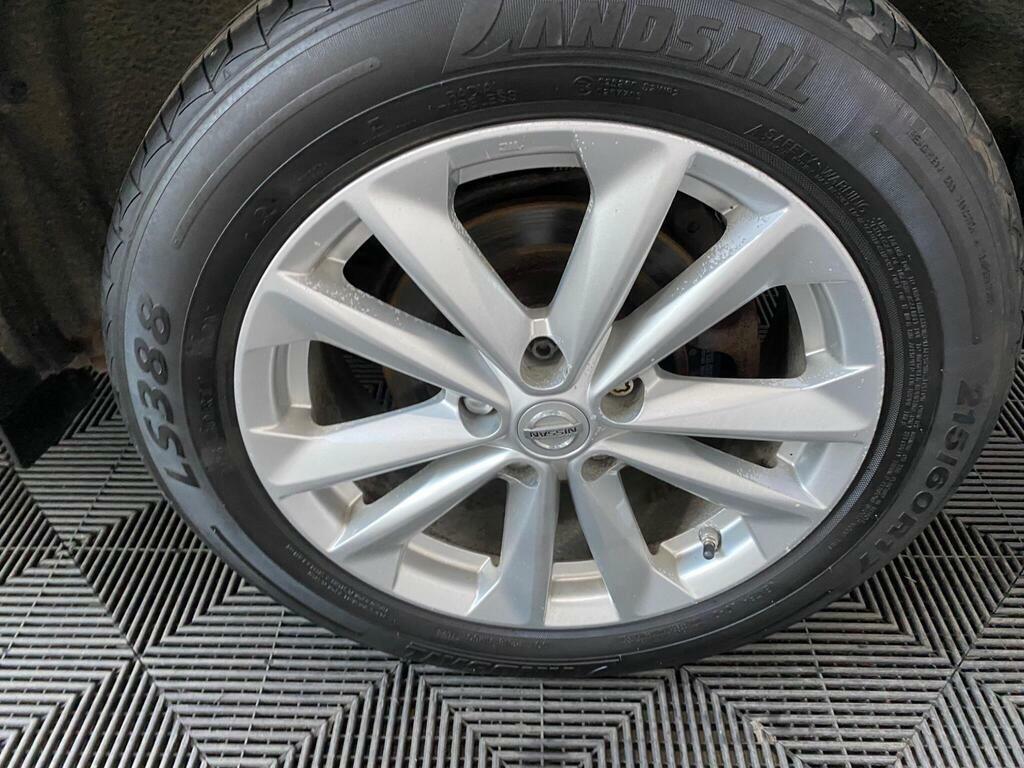 Nissan Qashqai 1.5 Dci Tekna Silver 0 Tax Panroof S Silver #18