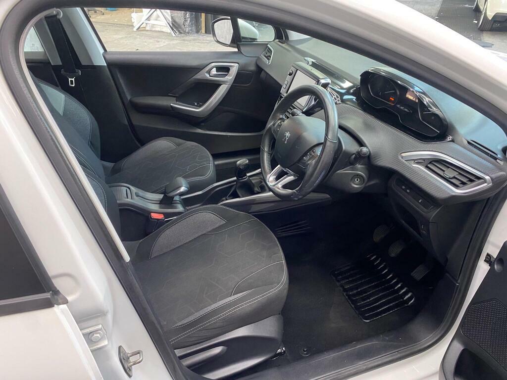 Peugeot 2008 1.2 Puretech 110 Allure Cwvehiclemarketing Grey #21