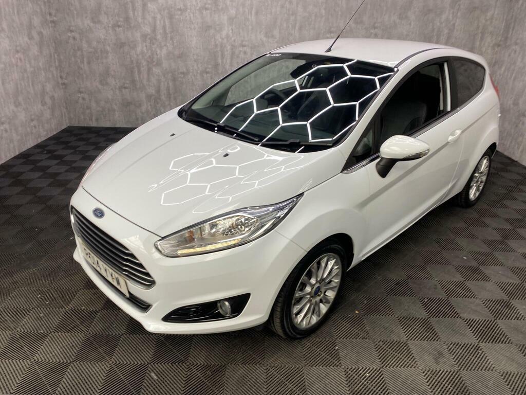 Ford Fiesta 1.0T Ecoboost Titanium X Euro 5 S S White #2