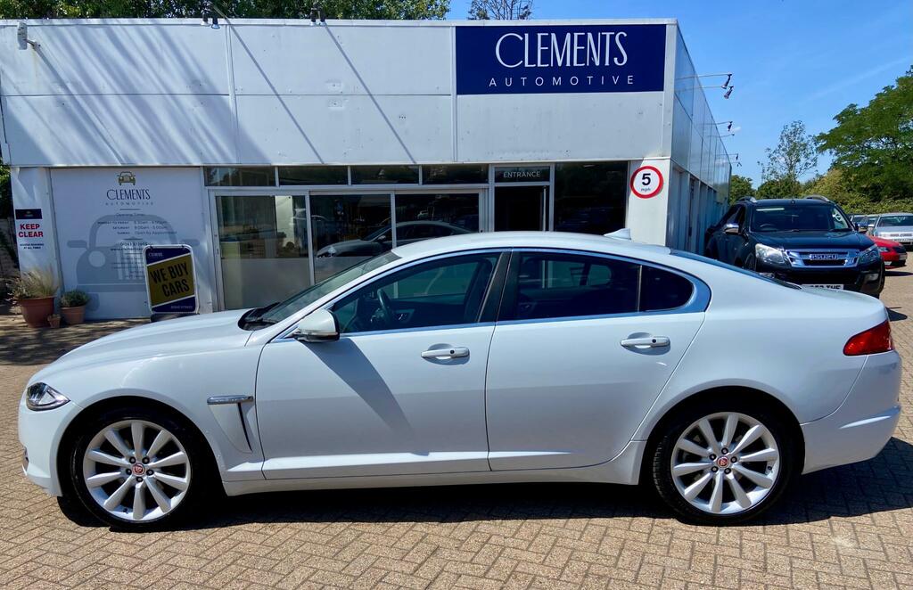 Jaguar XF 2.2D Portfolio Saloon White #2