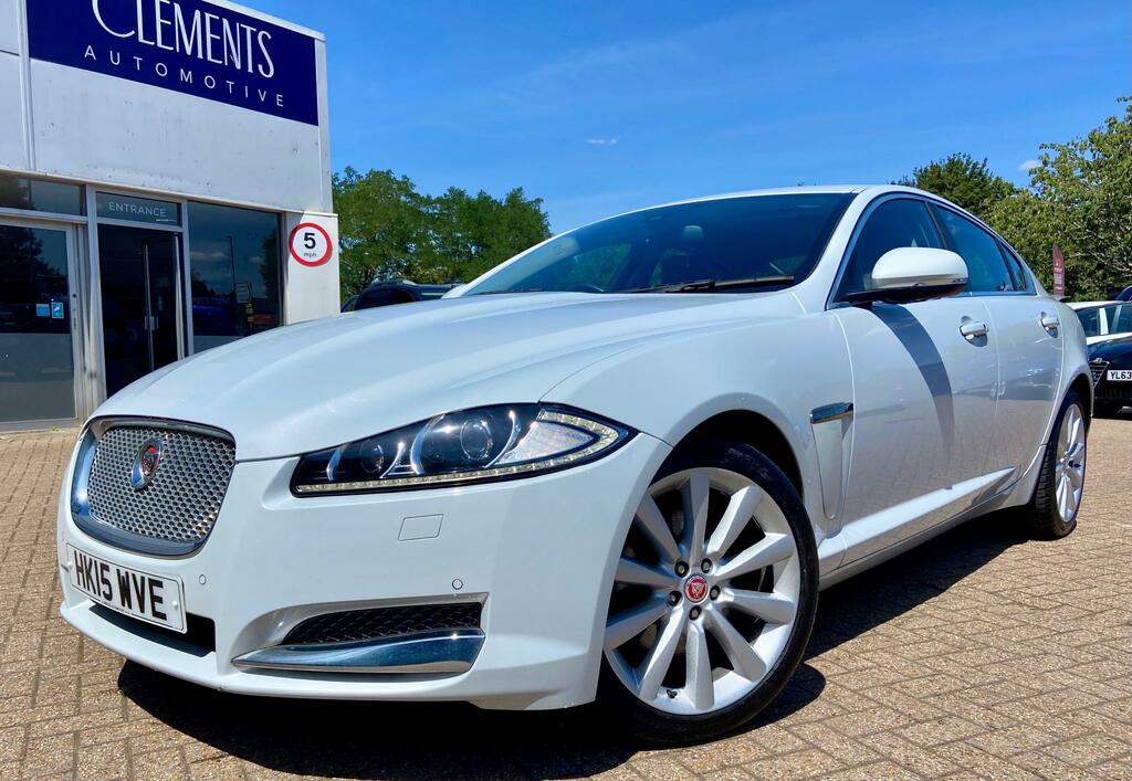 Jaguar XF 2.2D Portfolio Saloon White