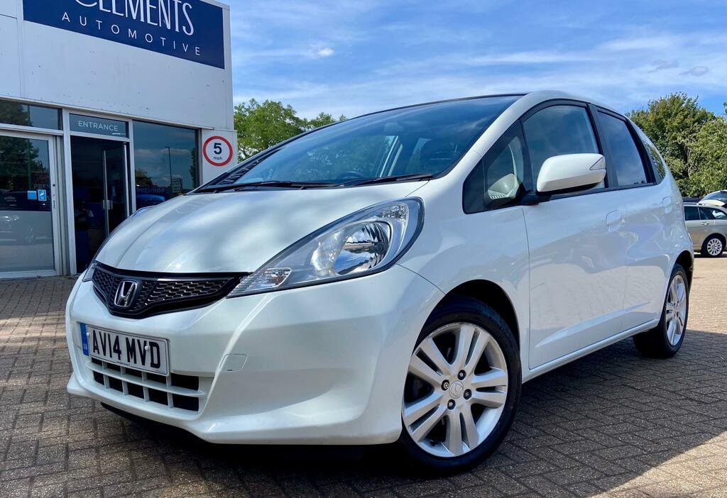 Honda Jazz 1.4 I-vtec Es Plus Hatchback White