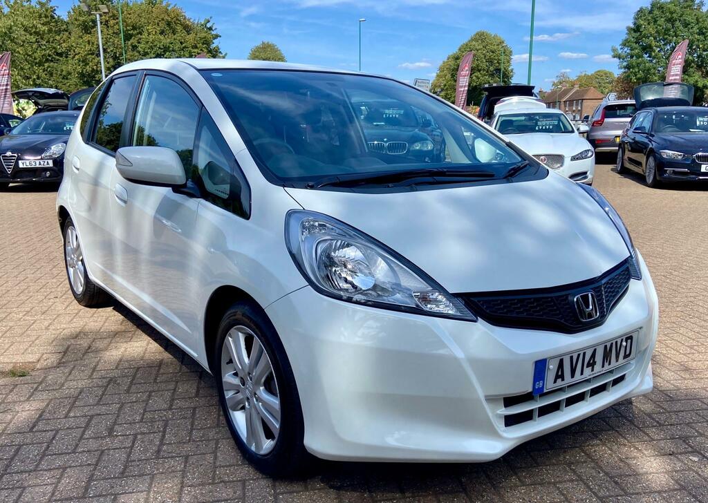 Honda Jazz 1.4 I-vtec Es Plus Hatchback White #3