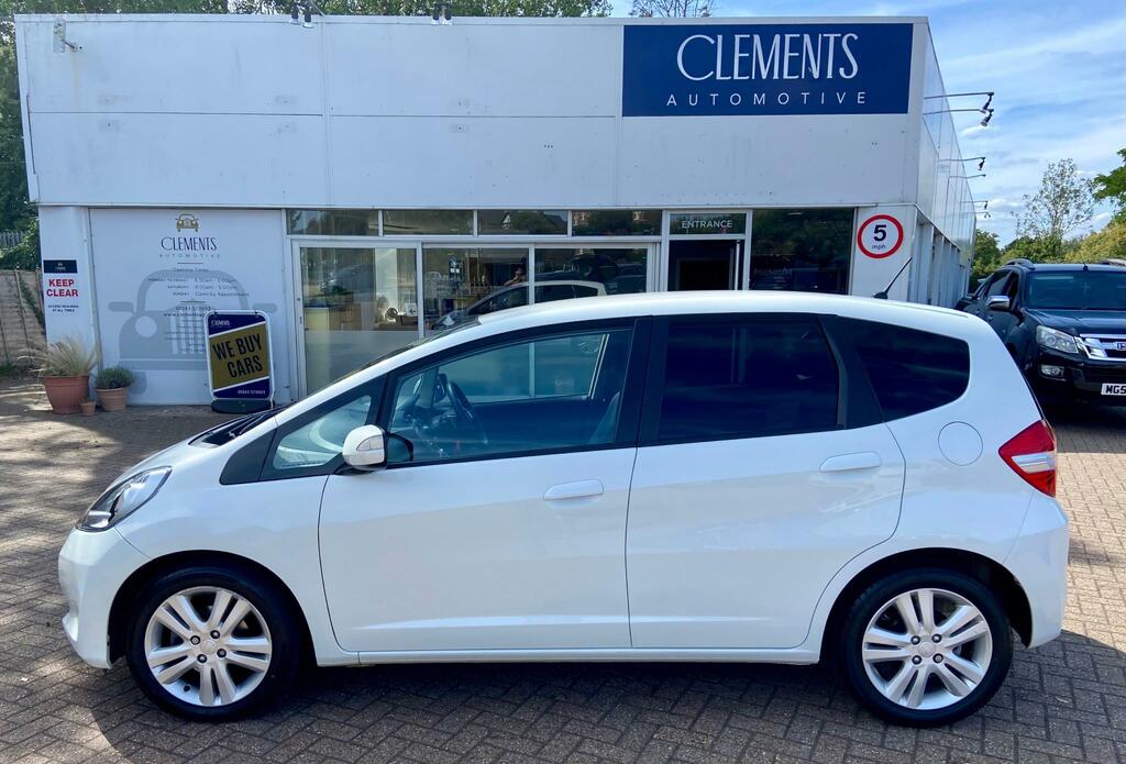 Honda Jazz 1.4 I-vtec Es Plus Hatchback White #2