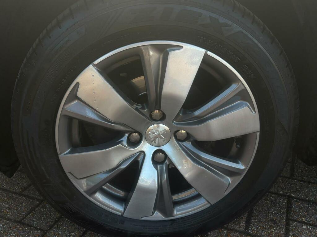 Peugeot 2008 1.6 E-hdi Allure Euro 5 Ss Black #26