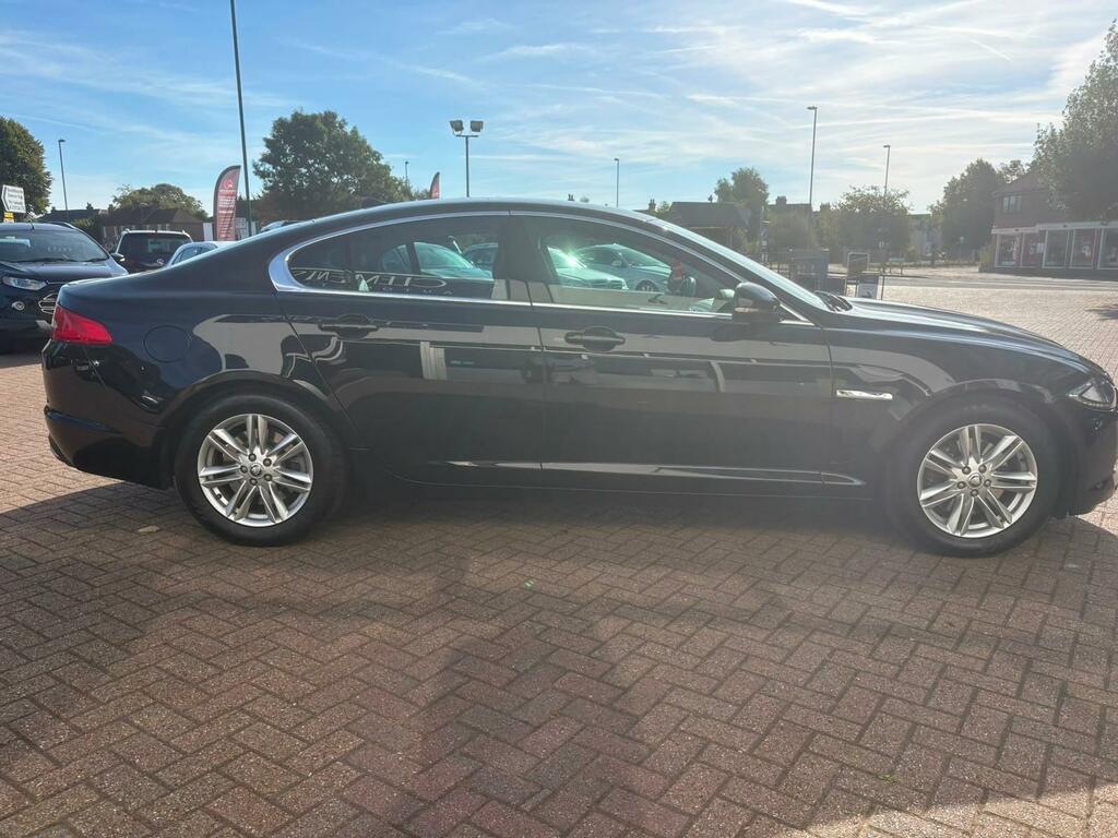 Jaguar XF 2.2D Luxury Saloon Black #5