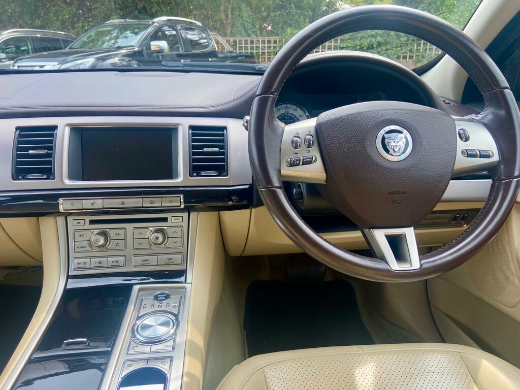 Jaguar XF Saloon 3.0D V6 Premium Luxury Euro 5 201 Grey #14