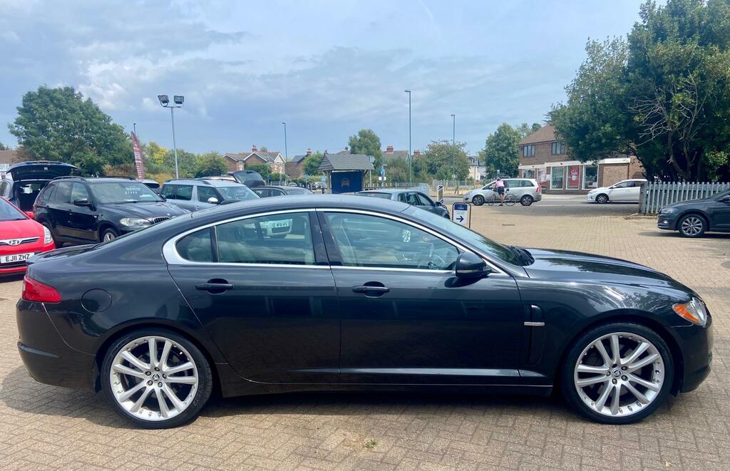 Jaguar XF 3.0D S V6 Premium Luxury Saloon Eu Grey