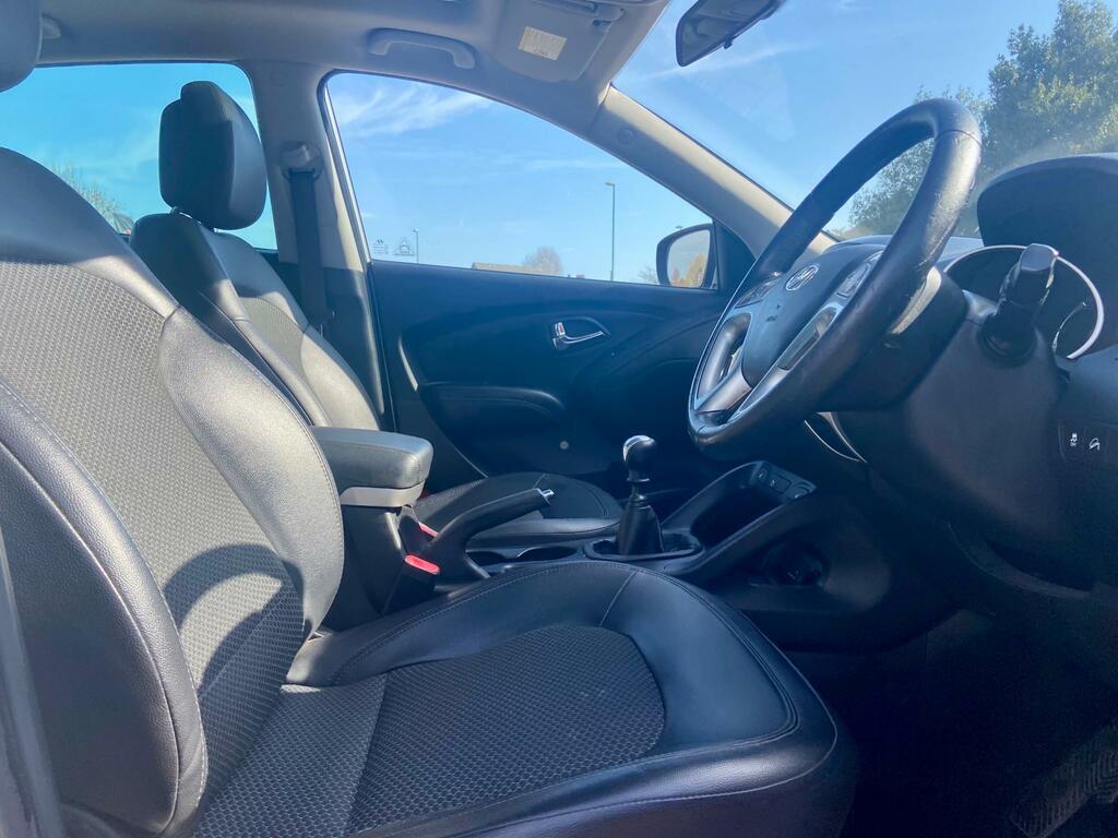 Hyundai Ix35 1.7 Crdi 115Ps Style Estate- Hyundai Servic White #18