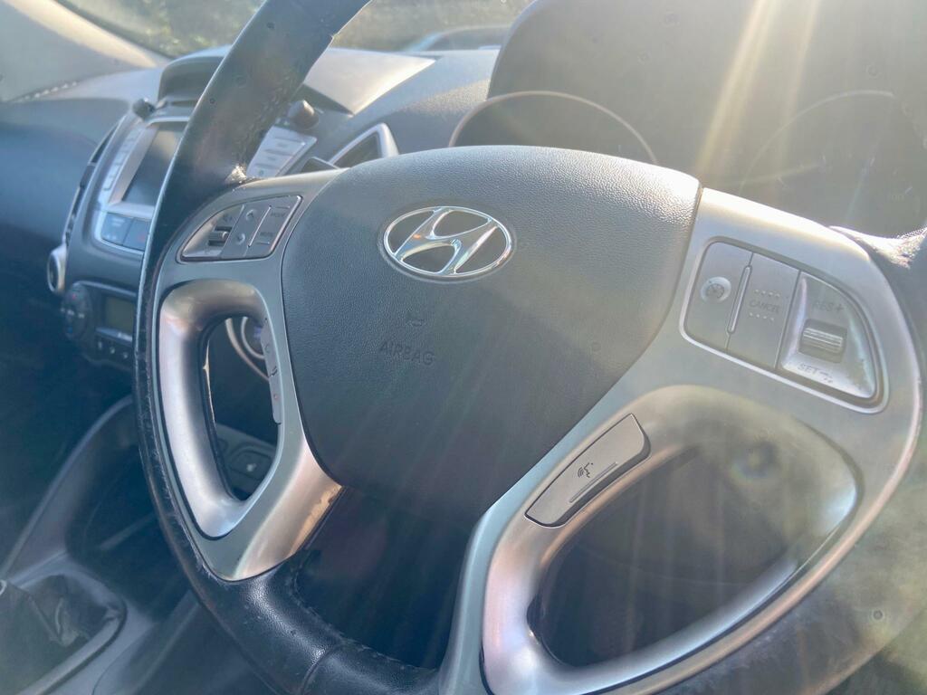 Hyundai Ix35 1.7 Crdi 115Ps Style Estate- Hyundai Servic White #15