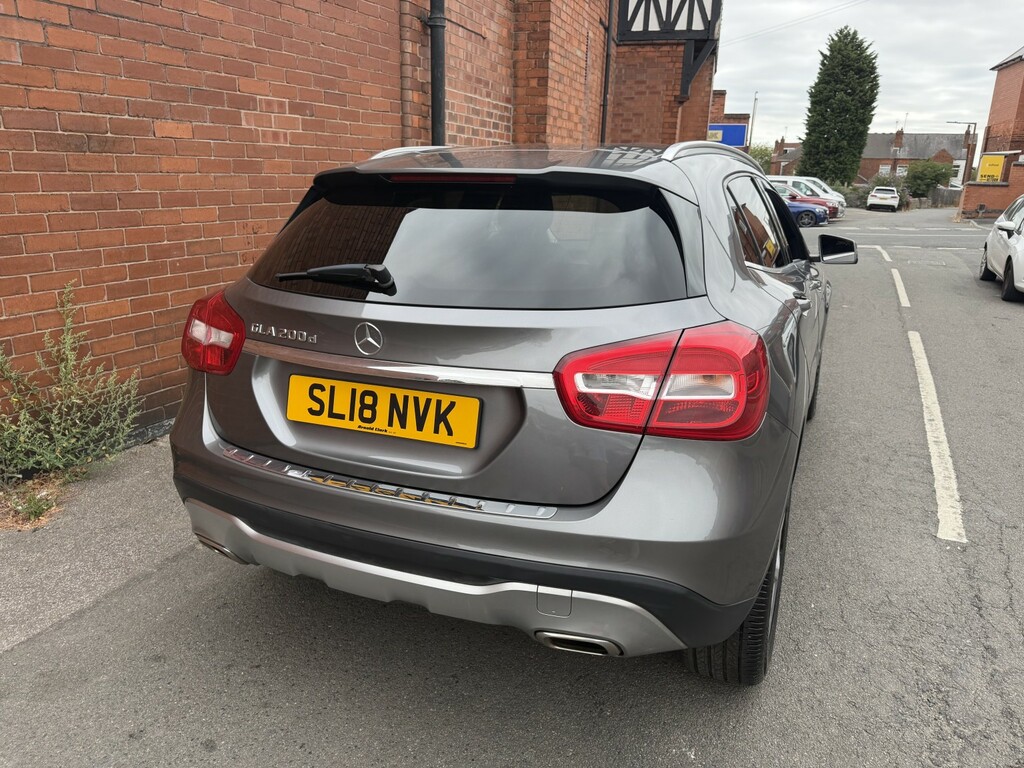 Mercedes-Benz GLA Class 2.1 Gla200d Sport Grey #3