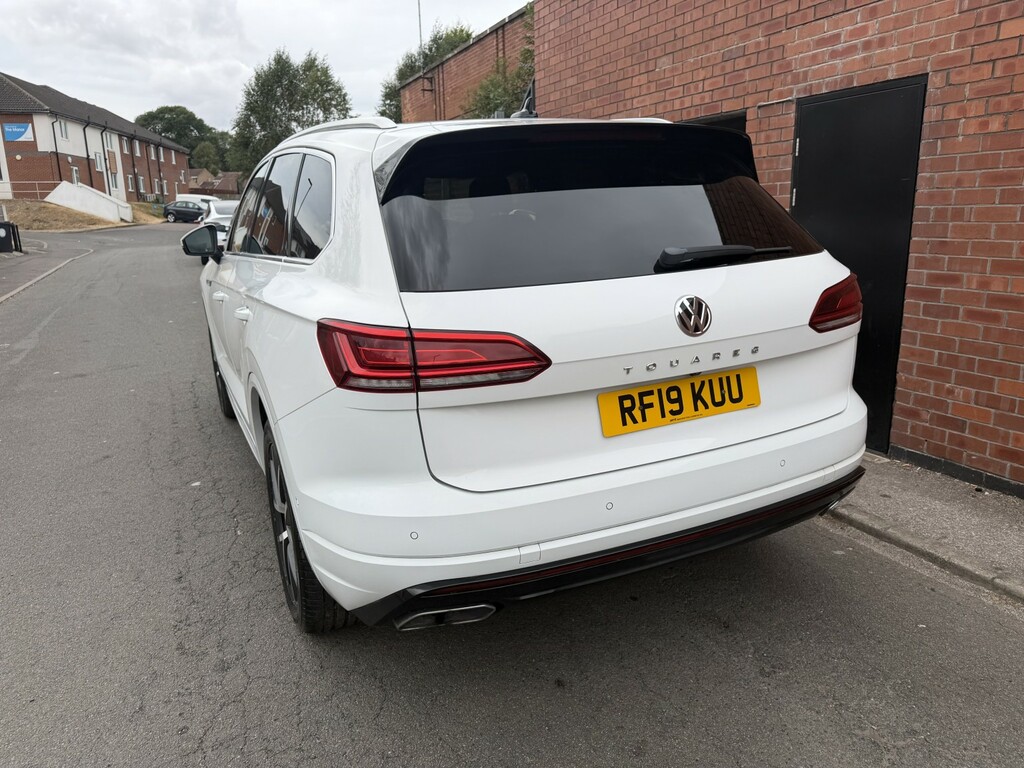Volkswagen Touareg 3.0 Tdi V6 R-line White #6