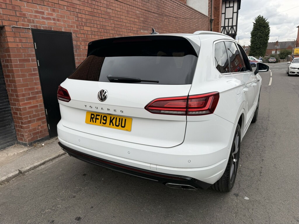 Volkswagen Touareg 3.0 Tdi V6 R-line White #3