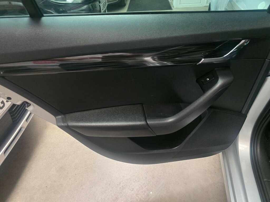 Skoda Octavia 2.0 Octavia Se L Tsi Black #45