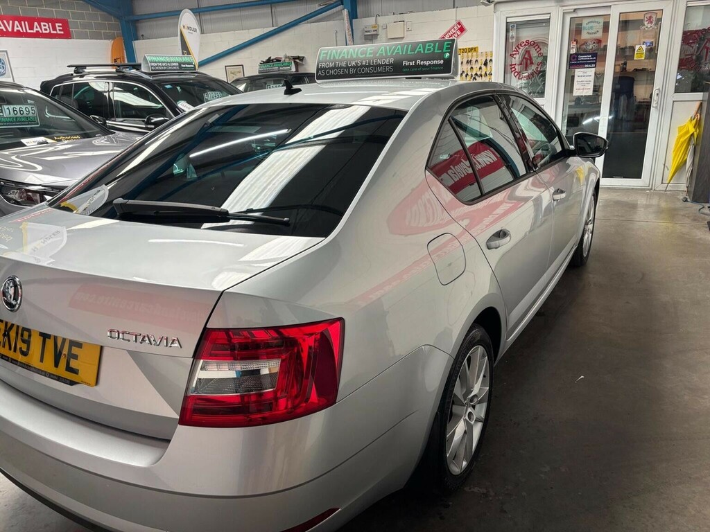 Skoda Octavia 2.0 Octavia Se L Tsi Black #9