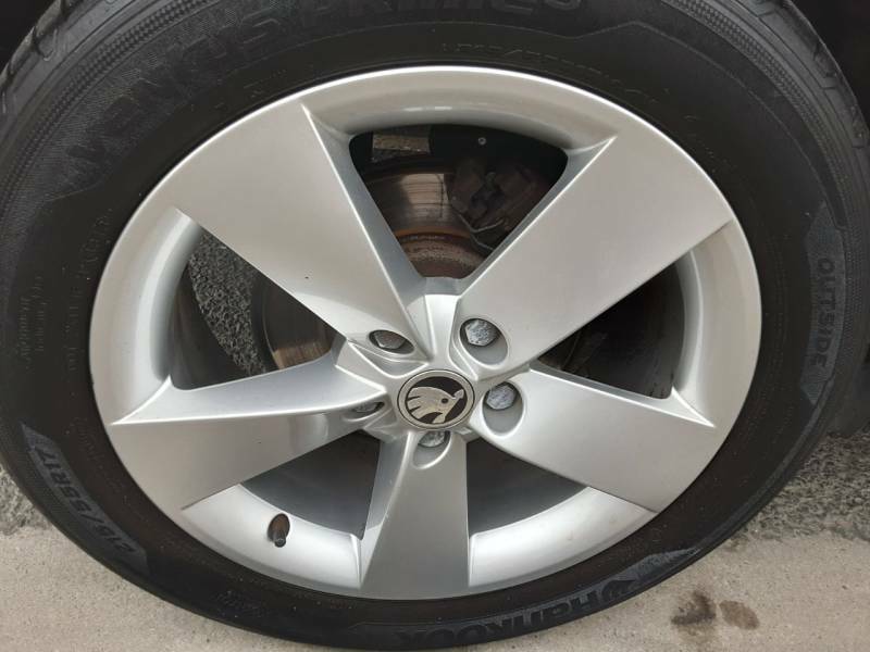 Skoda Karoq 1.0 Tsi Se White #5