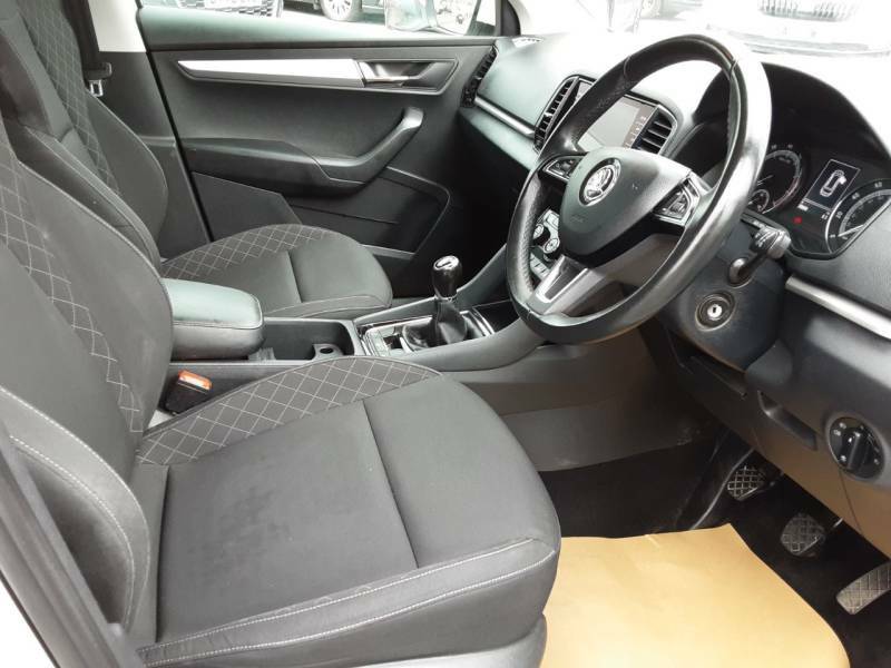 Skoda Karoq 1.0 Tsi Se White #6