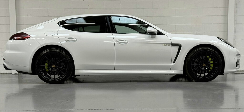 Porsche Panamera 3.0 V6 E-hybrid S Hatchback Plug-in Hyb White #2
