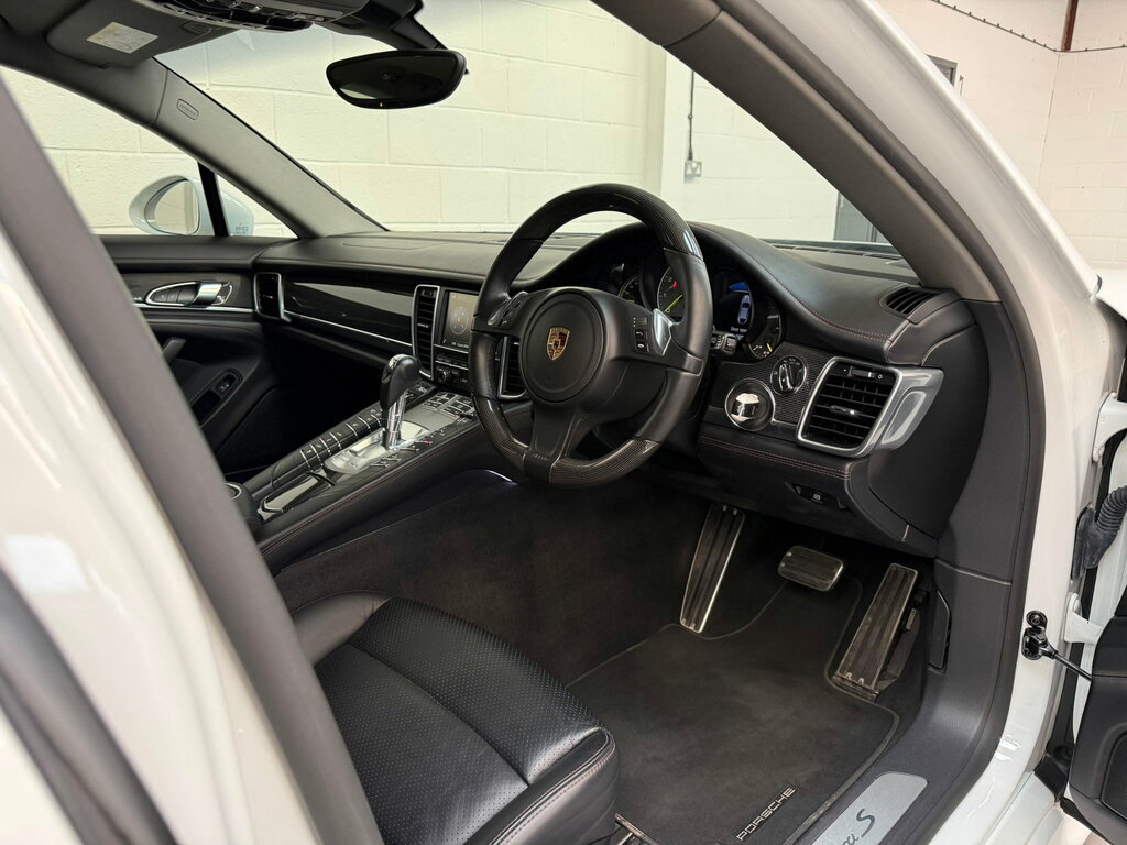 Porsche Panamera 2015 4.8 V8 Gts Hatchback Pdk 4Wd Euro Grey #7