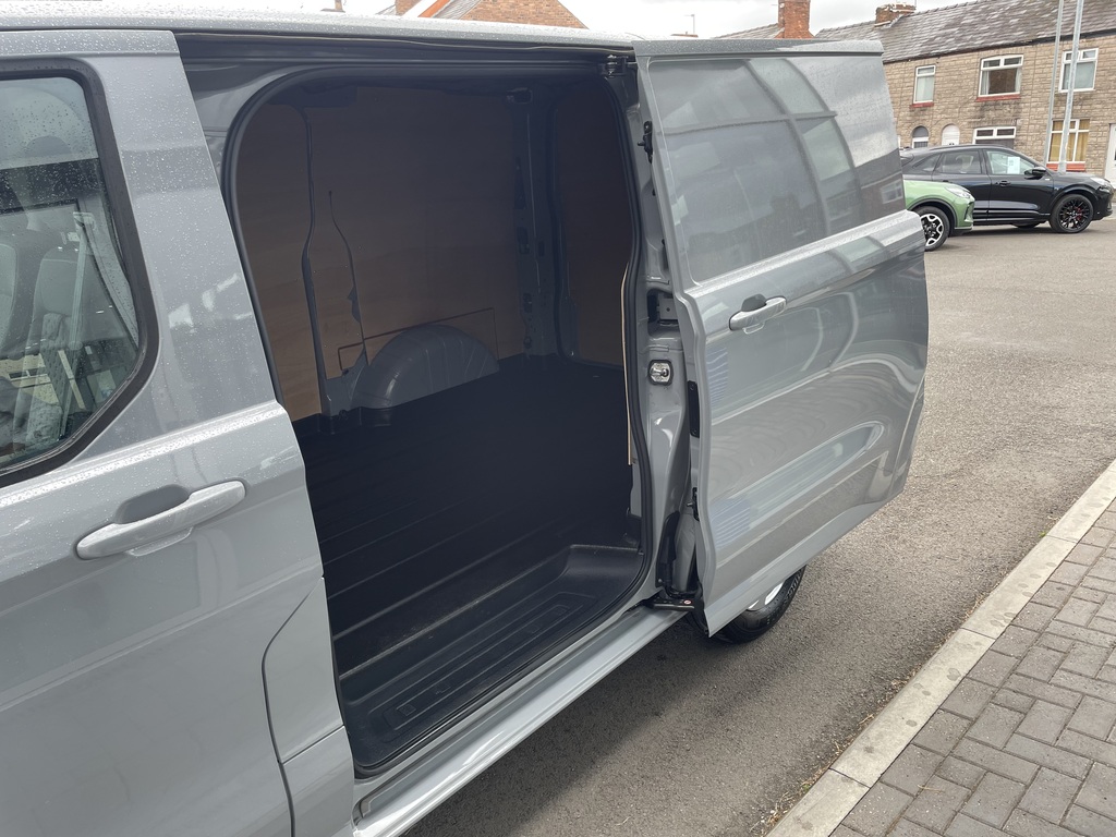 Ford Transit Custom 2.0 Ecoblue 136Ps H1 Van Limited LY25FHJ Grey #5