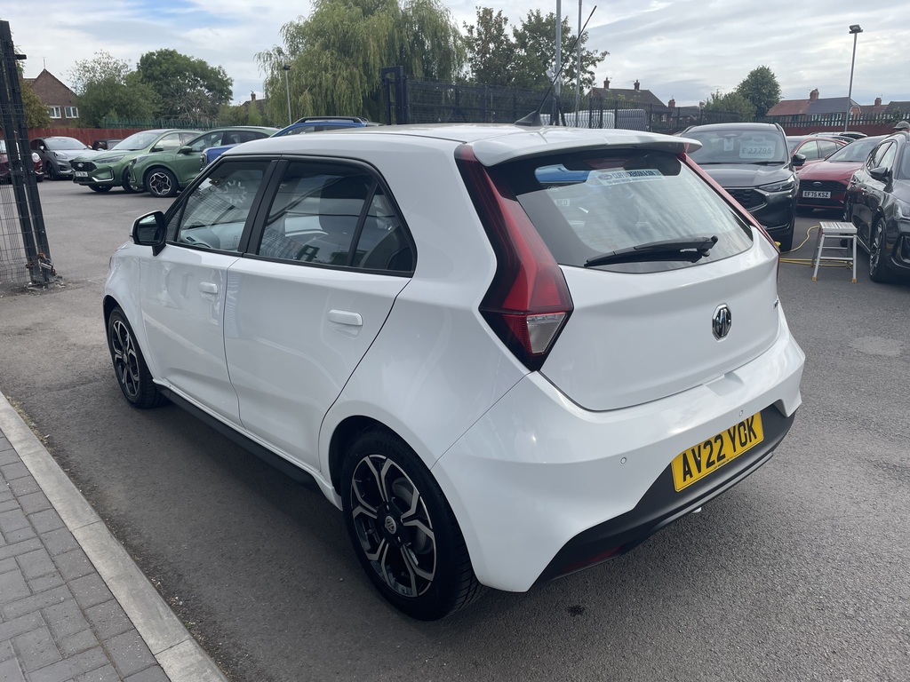 MG MG3 1.5 Vti-tech Exclusive Navigation White #4