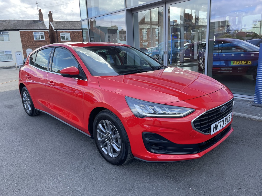 Ford Focus 1.0 Ecoboost Hybrid Mhev 155 Titanium Red