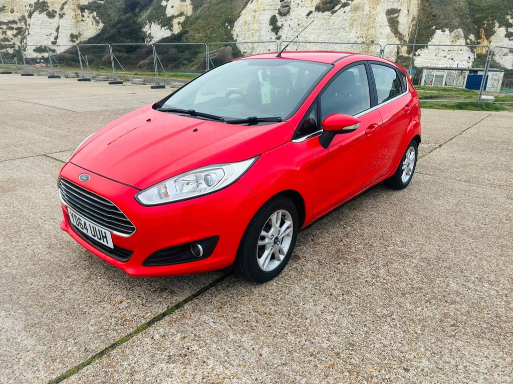 Ford Fiesta Zetec 5dr YD64UUH Red #2
