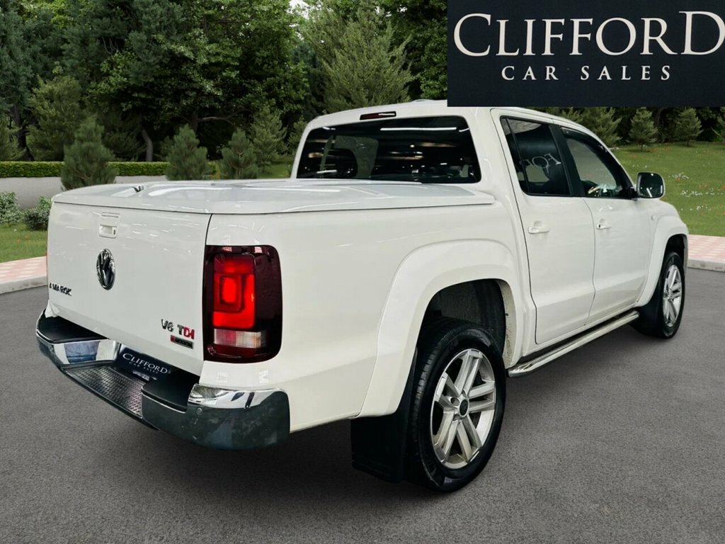 Volkswagen Amarok Pickup White #5