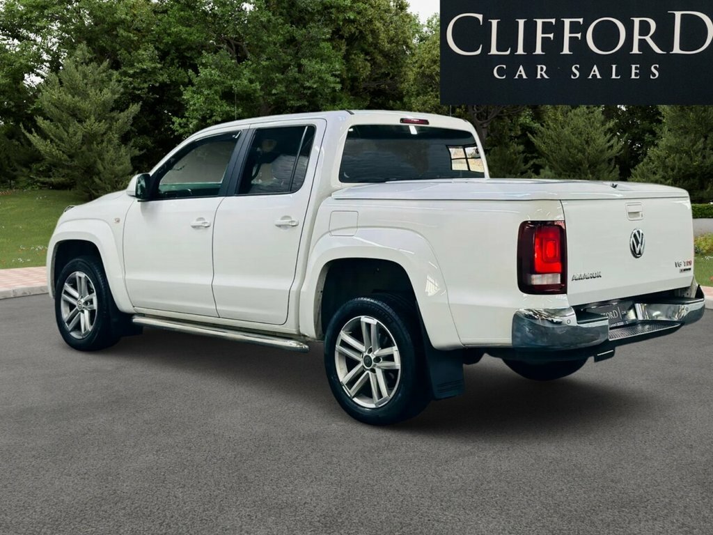 Volkswagen Amarok Pickup White #3