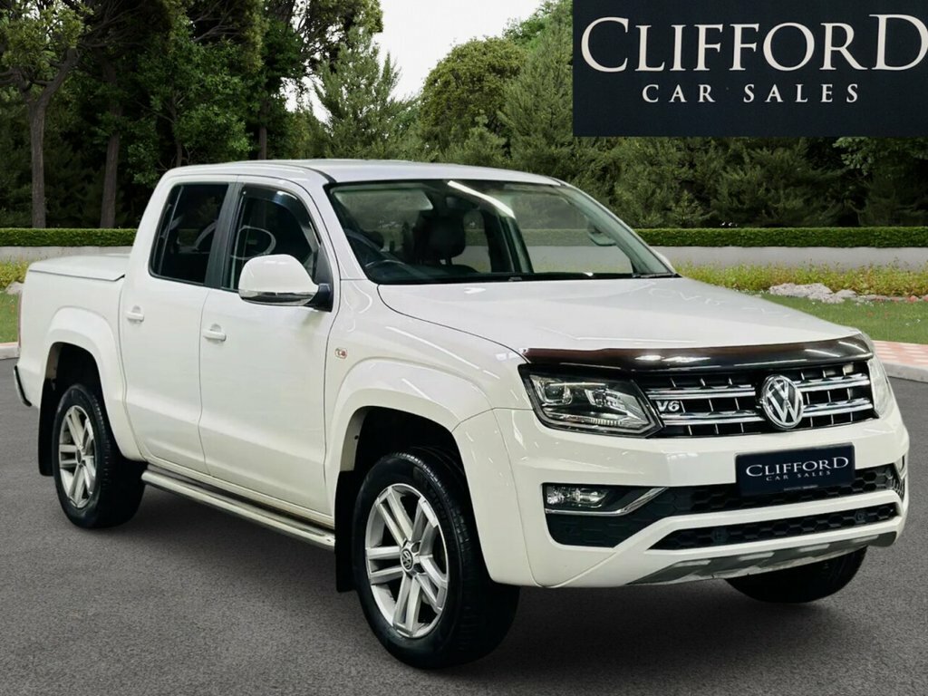 Volkswagen Amarok Pickup White
