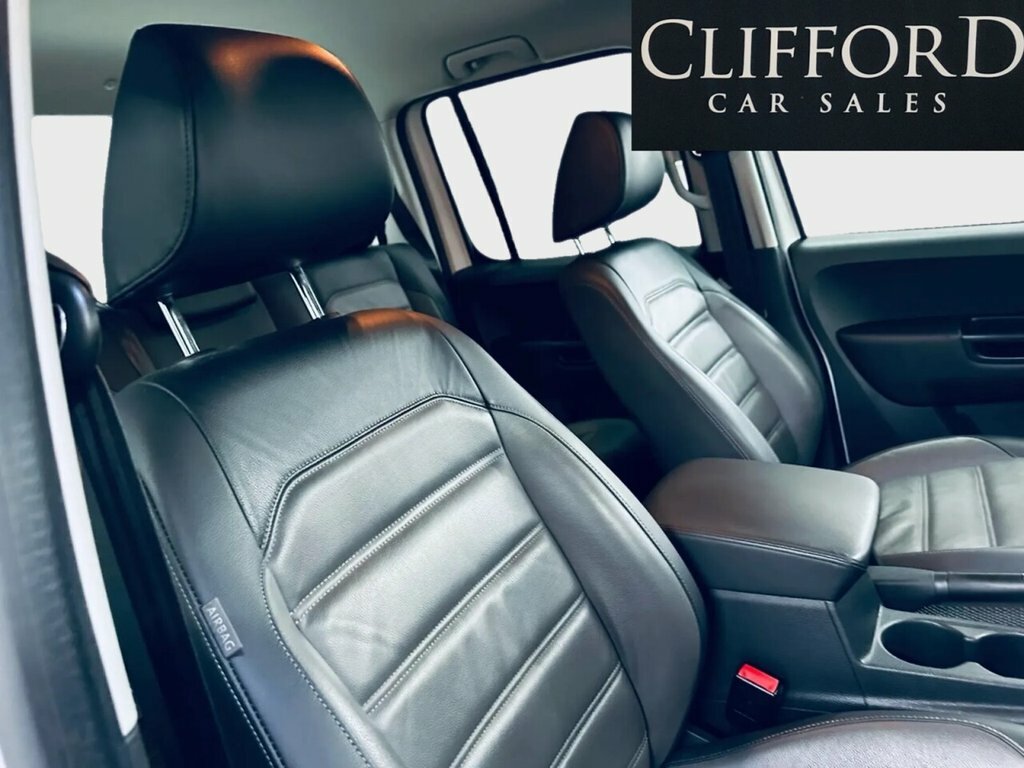 Volkswagen Amarok Pickup Black #19