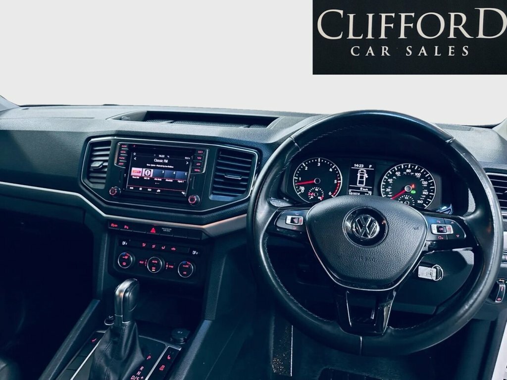 Volkswagen Amarok Pickup Black #13