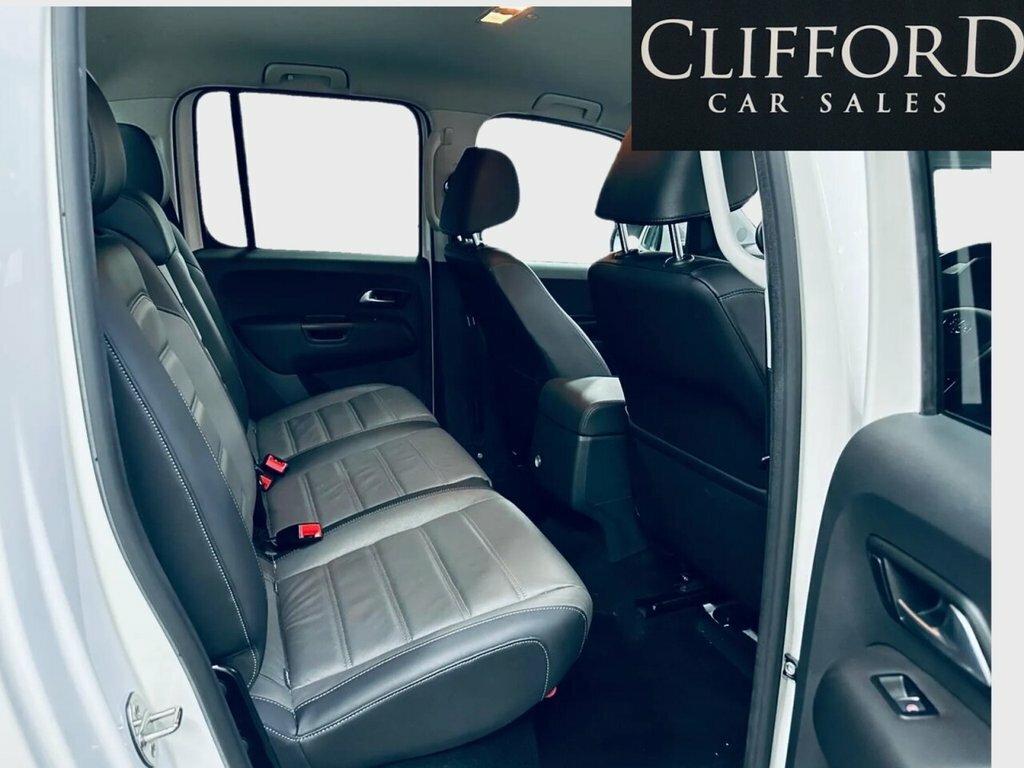 Volkswagen Amarok Pickup Black #9