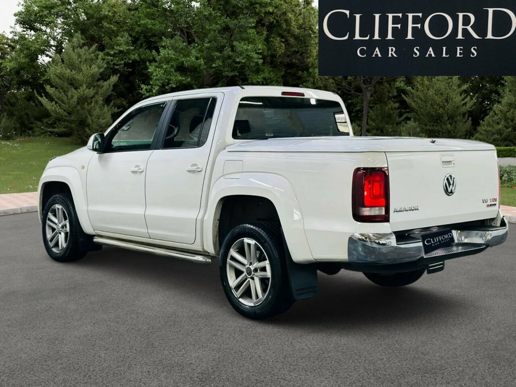 Volkswagen Amarok Pickup White #6