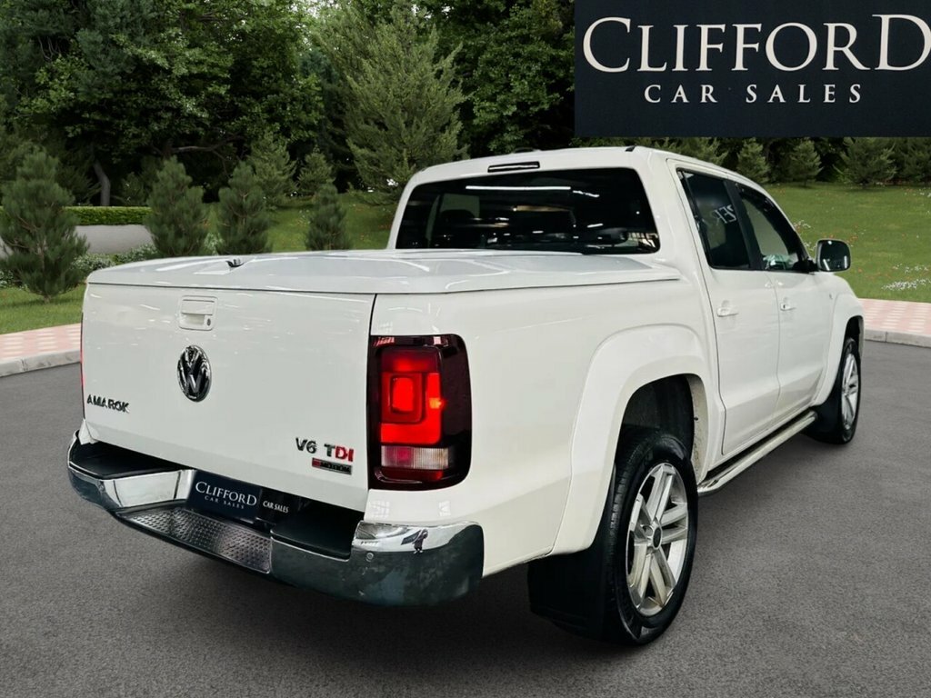 Volkswagen Amarok Pickup White #4