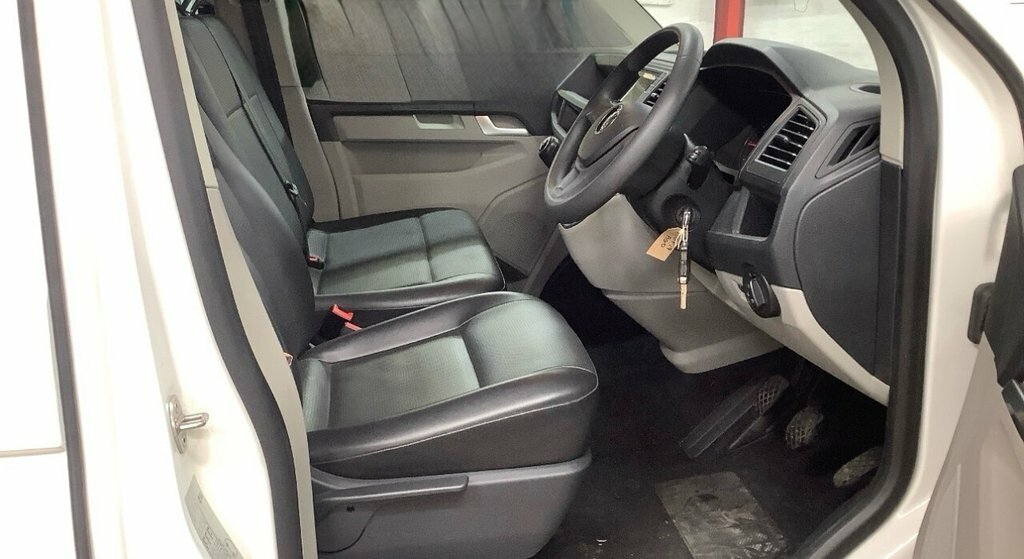 Volkswagen Transporter Shuttle 2.0 Tdi Se Fwd Euro 6 Ss #9