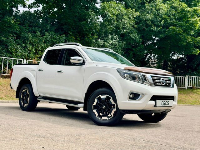 Nissan Navara 2.3 Dci Tekna Pickup Double Cab White #2