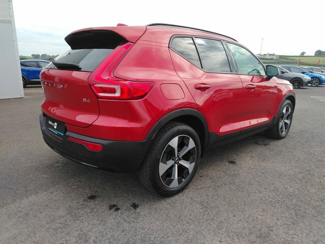 Volvo XC40 2.0 B4 Mhev Plus Dark Suv Hybrid Dct Au CVZ8337 Red #2