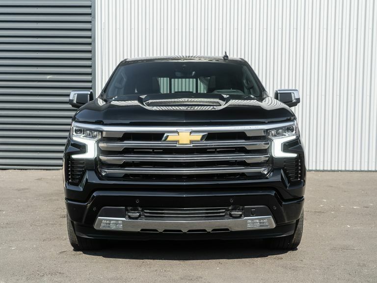 Chevrolet Silverado High Country Black #2