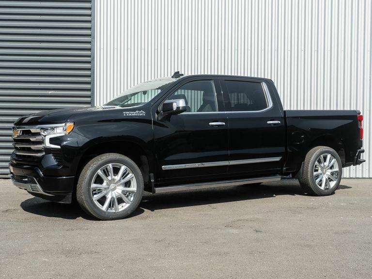 Chevrolet Silverado High Country Black
