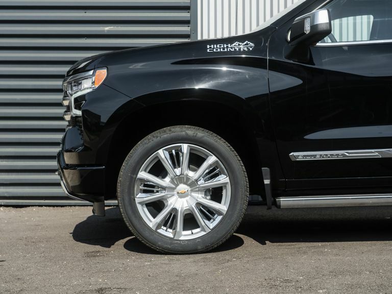 Chevrolet Silverado High Country Black #6